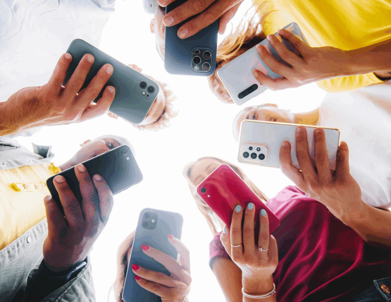 Promoting Products Through Instant Social Rewards